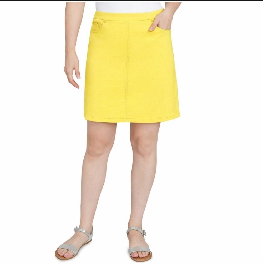 Hearts of Palm Women's Yellow Stretch Solid Skort Pull On Built In Shorts Sz 6